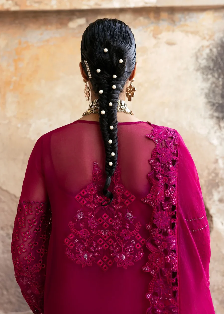 Meera - Image 3